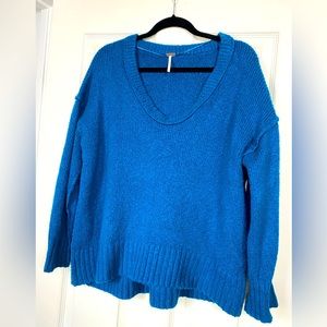 Free people blue sweater. Sz- XS